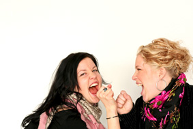 Entreprenörerna Caroline och Linda