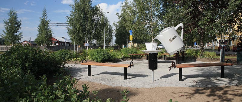 Cecilparken - en pocketpark med unik fontän i form av en tekanna och en kopp.
