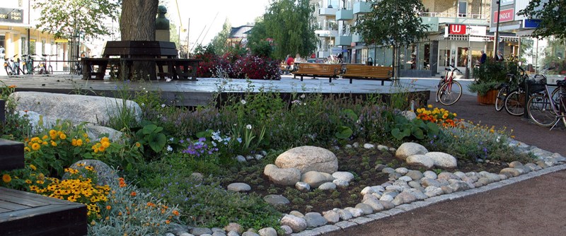 Uddmansgatan, även kallad Byxtorget, är ingen park i vanlig mening utan en blandning mellan torg och grön miljö