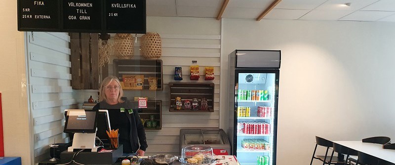Smått och gott i kiosken i matsalen