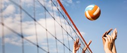 Från medborgarförslag till föreningssatsning. Norrfjärdens IF får 90 000 kronor till nya beachvolley- och handbollsplaner – en av flera satsningar som får stöd av kultur- och fritidsnämnden.