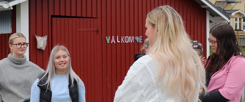 Rosviks förskola och fritidshem har sommaröppet och erbjuder plats till barn från Rosvik, Norrfjärden, Alter och Sjulsmark.