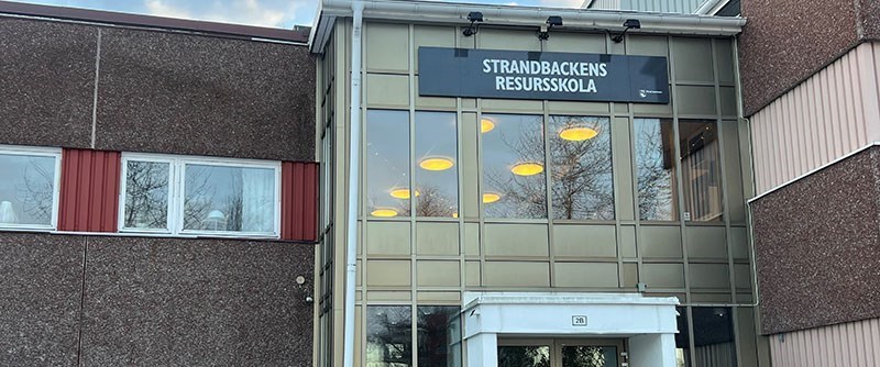 Strandbackens resursskola flyttas till Öjebyn och får mer ändamålsenliga lokaler i Kullenskolan.