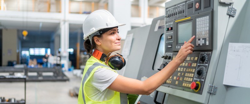 Jobba med produktion som CNC-operatör