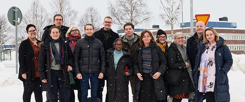 Ledningsgruppen för Skolverkets analysavdelning flankerade av skolchef Malin Westling, BUN:s ordförande Hans Öhlund och kommunalrådet Kata Nilsson. 