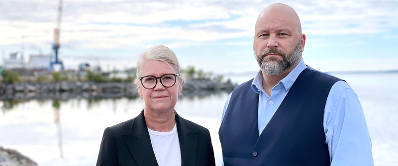 Ulrika Nilsson, vd, Piteå Hamn tillsammans med Patric Lundström, kommunalråd Piteå kommun.