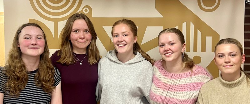 Glada första- och andrapristagare. (fr.v):  Stina Lundberg, Stina Sundberg, Idamaria Wirtala, Miriam Hellström och Agnes Wallin.