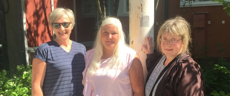 Kristina Hansson tillsammans med Lena Manderstedt och Annbritt Palo, Luleå tekniska universitet, som presenterade aktuell forskning kring läsning och samtal.