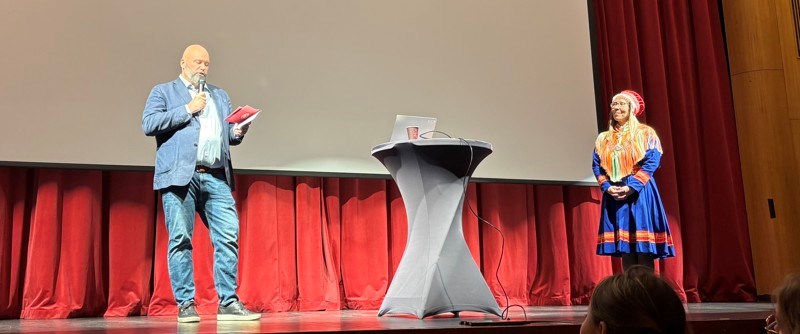”Trots att de samiska språken är utrotningshotade så forsätter de att existera. Det finns hopp”, sa Piteås kommunalråd Patric Lundström