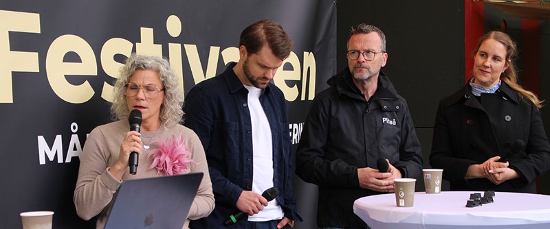 Fredrik Blom på scenen i ett inspirerande panelsamtal