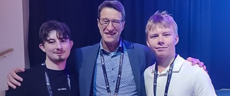 Från vänster:  Marcus Marrero Magnus Ehinger, lärare från Spyken och Wilgot Vesterlund.