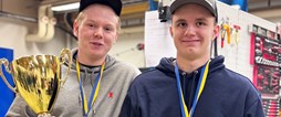 Christian Åström och Elvis Nilsson, båda elever i årskurs tre på industriprogrammet, utsågs till Sveriges bästa unga CNC-tekniker – i både svarvning och fräsning. 