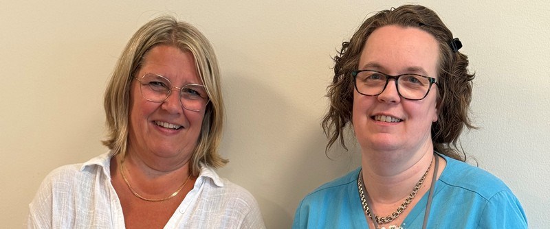 Carina Lundberg, enhetschef, Ängsgården och årets handledare Erika Bröms, undersköterska Ängsgården.