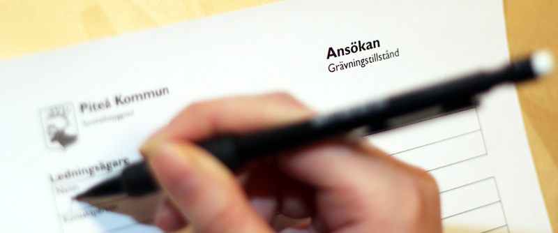 arbete i allmän mark och gata eller ta allmän plats i anspråk krävs tillstånd från kommunen