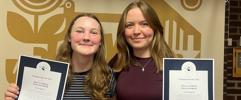 Förstapristagarna  Stina Lundberg  och Stina Sundberg