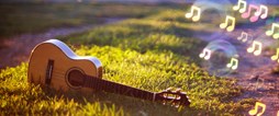 Har du saknat livemusik? Beställ ett kostnadsfritt musikogram med Sommarjobbsbandet.