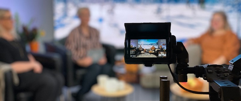 Livesändning i deras studio