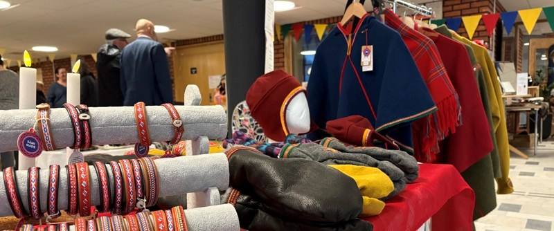 Samiskt hantverk var ett givet inslag under söndagen. 