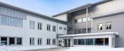 Frisörer och fotvårdare är välkomna att hyra anpassad arbetslokal på Skogsgården – ett särskilt boende för äldre.