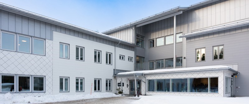 Frisörer och fotvårdare är välkomna att hyra anpassad arbetslokal på Skogsgården – ett särskilt boende för äldre.