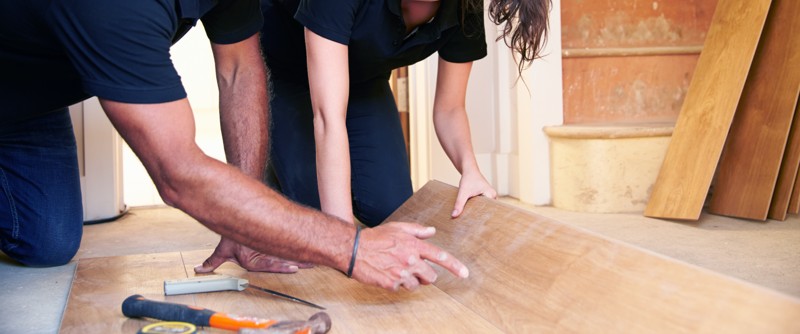 Som golvläggare jobbar du med allt från renovering till nybyggnadsprojekt.