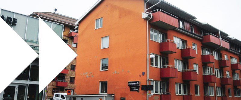 Mona kommer att måla fasaden på Lillbrogatan 12