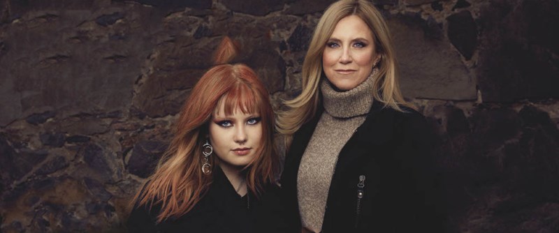 Frida Boisen och dottern Tilda föreläser om psykisk ohälsa